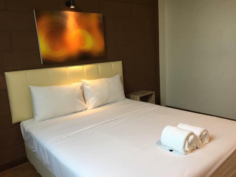 The Zell Hotell Buriram Eksteriør bilde