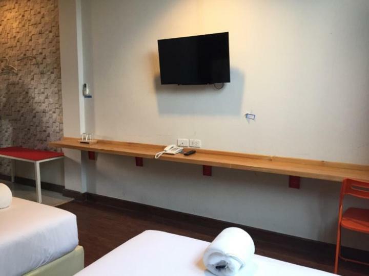 The Zell Hotell Buriram Eksteriør bilde